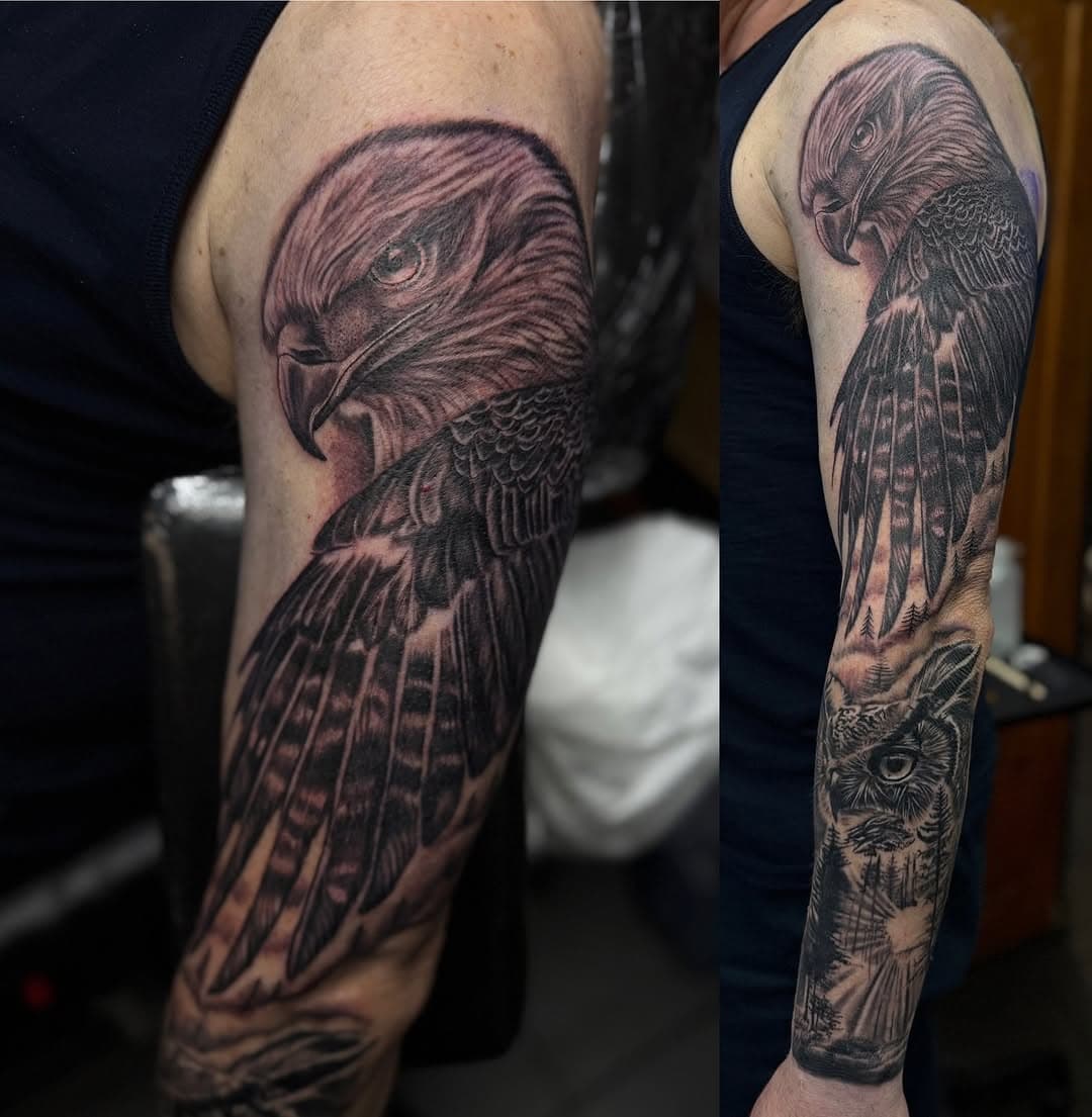 Loving how this sleeve is coming together, birds of prey and next a wolf to the inside of the arm. Done in two days so far gaps left for what’s planned inside the arm. 

The owl piece is 2 weeks healed 

@tattooeverythingsupplies 

#realismtattoo #realismartist #realismtattooartist #animaltattoo #animaltattoosleeve #naturetattoo #inked #getink #blackandgreytattoo #sleeve #tattoosleeve #tattoo #tattooartist #tattooideas #tattoodesigns #realismtattooideas #tattoosformen #tattoosforguys #bexhilltattoostudio #bexhill #hastings #hastingstattoostudio #eastbourne #eastbournetattoostudio