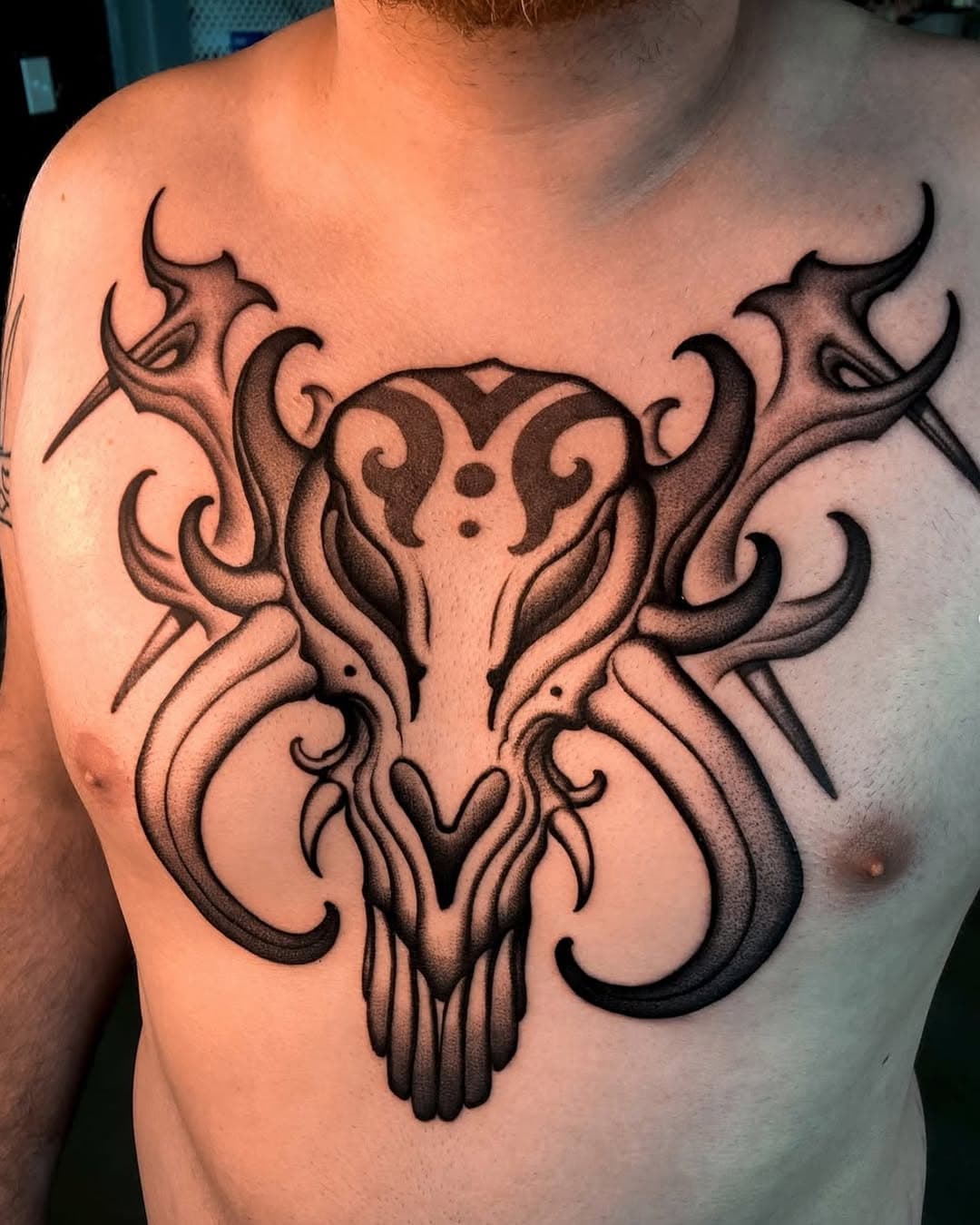 Incredible Mythosaur from the Mandalorian by @kairo.tattooer! 🔥🔥

Kairo is booking now for more pieces like this or open to ideas you have! Shoot him a message or book directly on our website, www.ghosttattoostudio.com!

#ghoststudios#nctattooshop#charlottetattooers#mandaloriantattoo#blackworktattoo