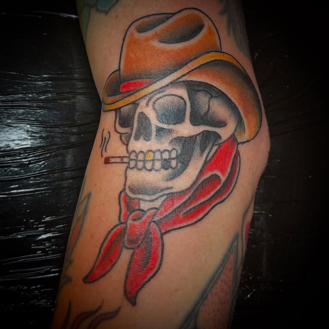 The ol’ smoking cowboy skull trick. Classics are always welcomed. Thanks Bethany. #tattoo #traditionaltattoo #traditionaltattoos #tradtattoos #tradtattoo #tradworkerssubmission #tradworker #cowboyskull #cowboyskulltattoo #traditionalcowboyskull #traditionalcowboyskulltattoo #lightsidetattoo #statesvillenc #nctattooer #nctattooers #statesvilletattooer #statesvilleartist