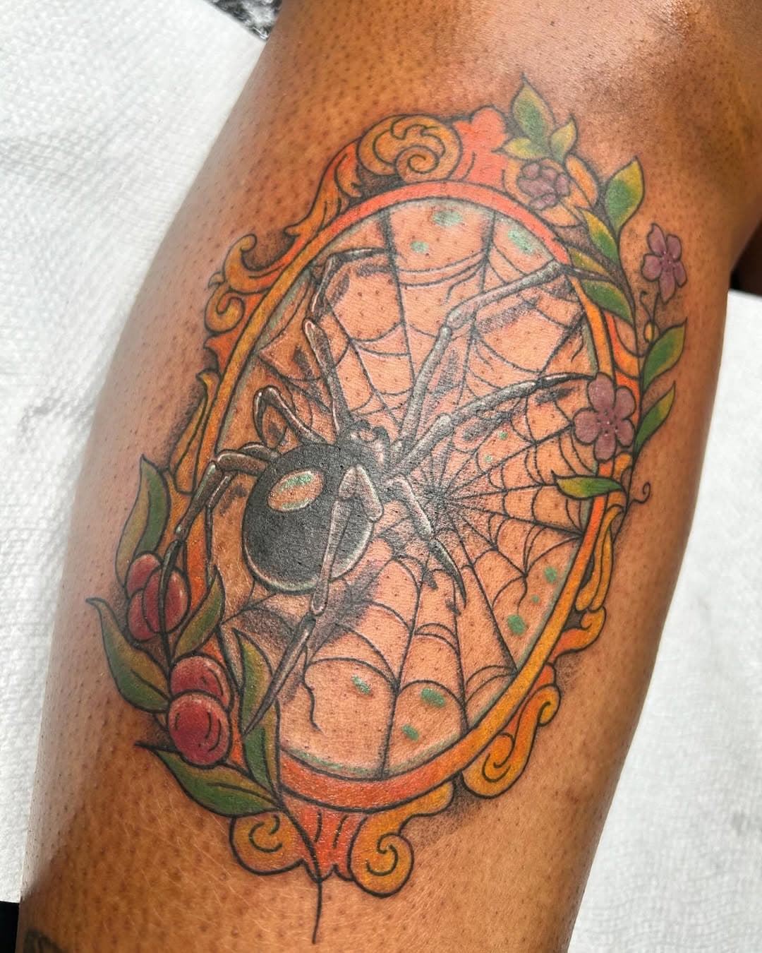 Sooo happy with this 😍🖤 🕷️ 
.
.
.
.
#spidertattoo #webtattoo #legtattoo #colortattoo #artwork #tacomatattoo #tacomatattooshop #tacomatattooartist #seattle #seattletattoo #pnw #westcoast #artist