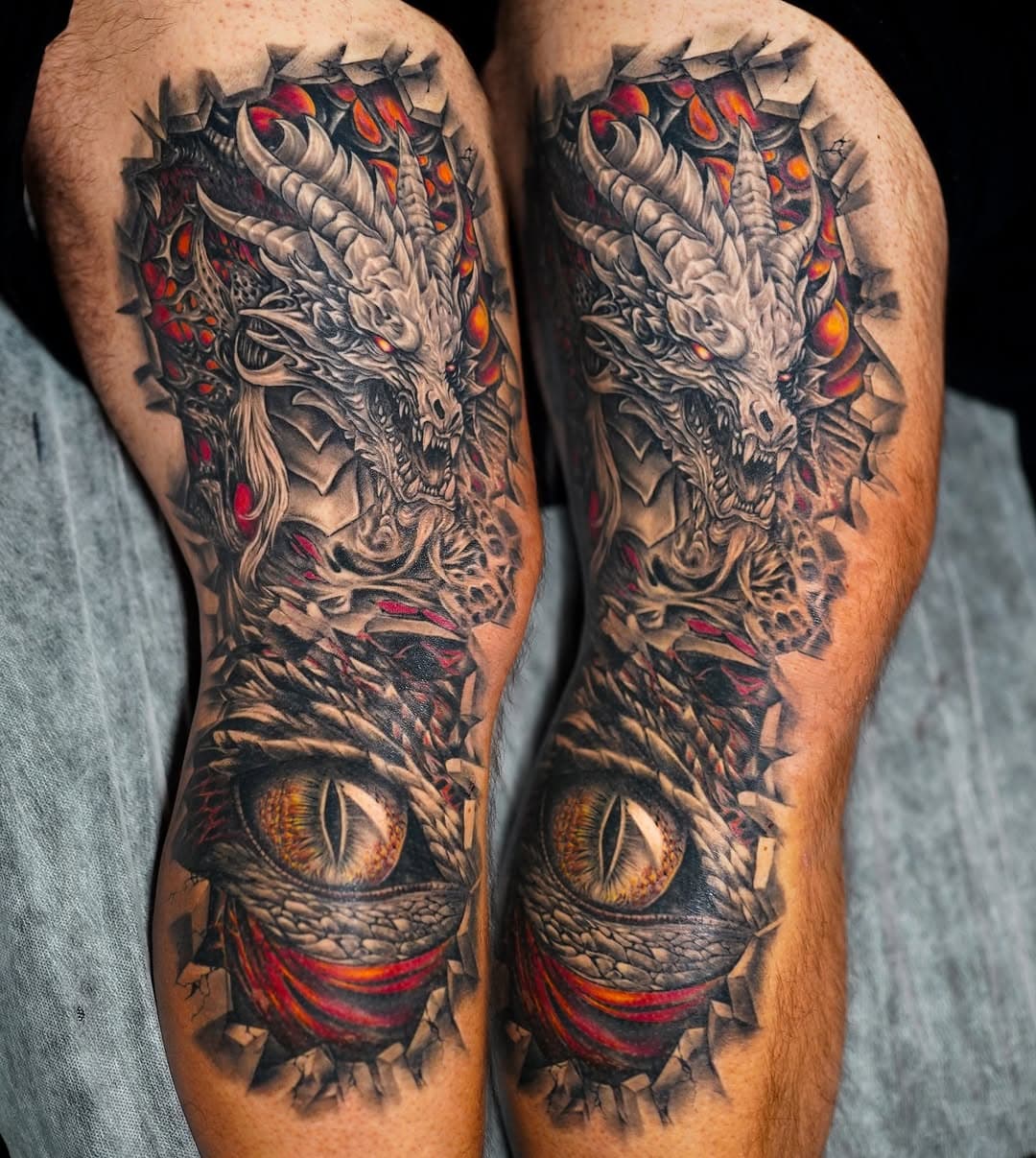 Finally, after 6 months, I got to see a fully healed 3-days full piece (20-22 hours? in total) from @hell_city #tattooconvention in Phoenix, Arizona, that we did on Ben in August. 
.
#legtattoo #legpiece #tattoo #dragontattoo #eyetattoo #healedtattoo
.
@tattystick @neogripsusa