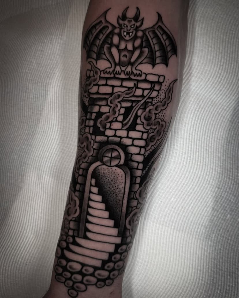 another one for Ryan‘s sleeve. 
thank you so much ✨

done @hellraiser.tattoo 

#traditionaltattoo #blackacidtattoo #cryingpanthertattooparlour #colognetattoo #classictattoo #simonschuberttt