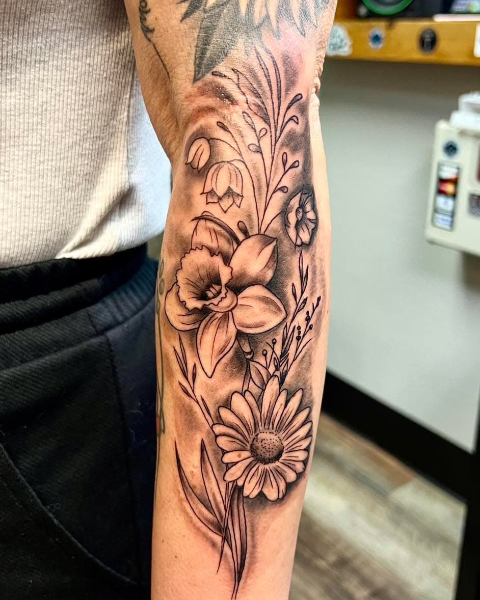 🗣️🗣️We can get you in ASAP. Why wait months to get an appointment when we have time soon. Please drop a comment if interested or DM us. We are located at 408 W. Main St., Monongahela, PA 15063.✔️