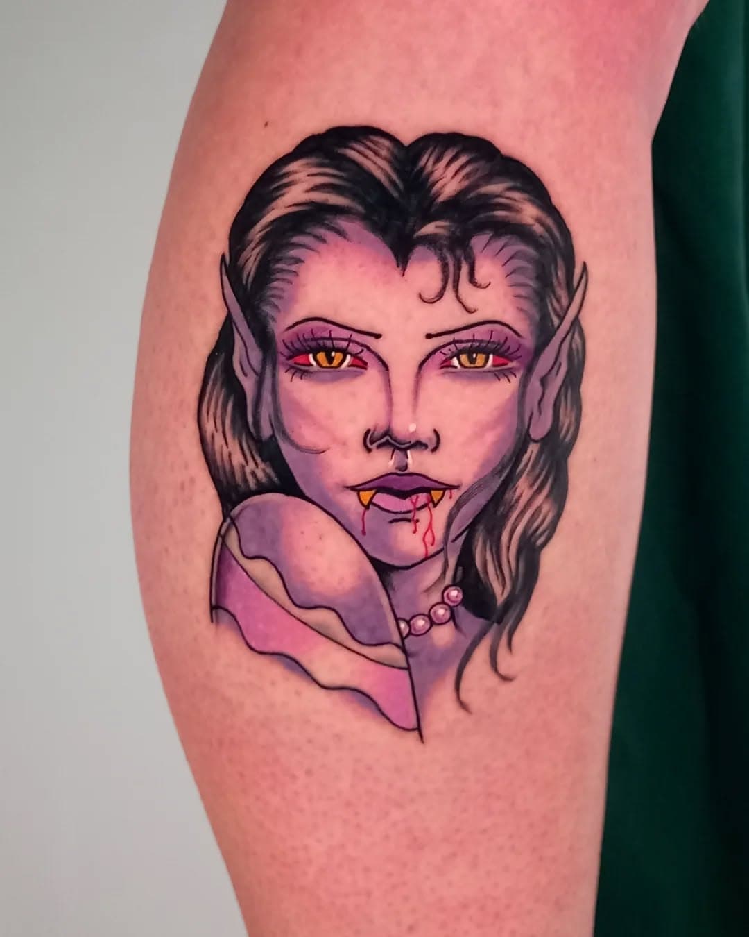 Made this from my 1 offs on @chaotiquebykatie 
Thanksss

#tattoo #qttr #vampire #vampiretattoo #girlheadtattoo #traditionaltattoo #tradisrad #oldlines #bright_and_bold #neotrad #bournemouth