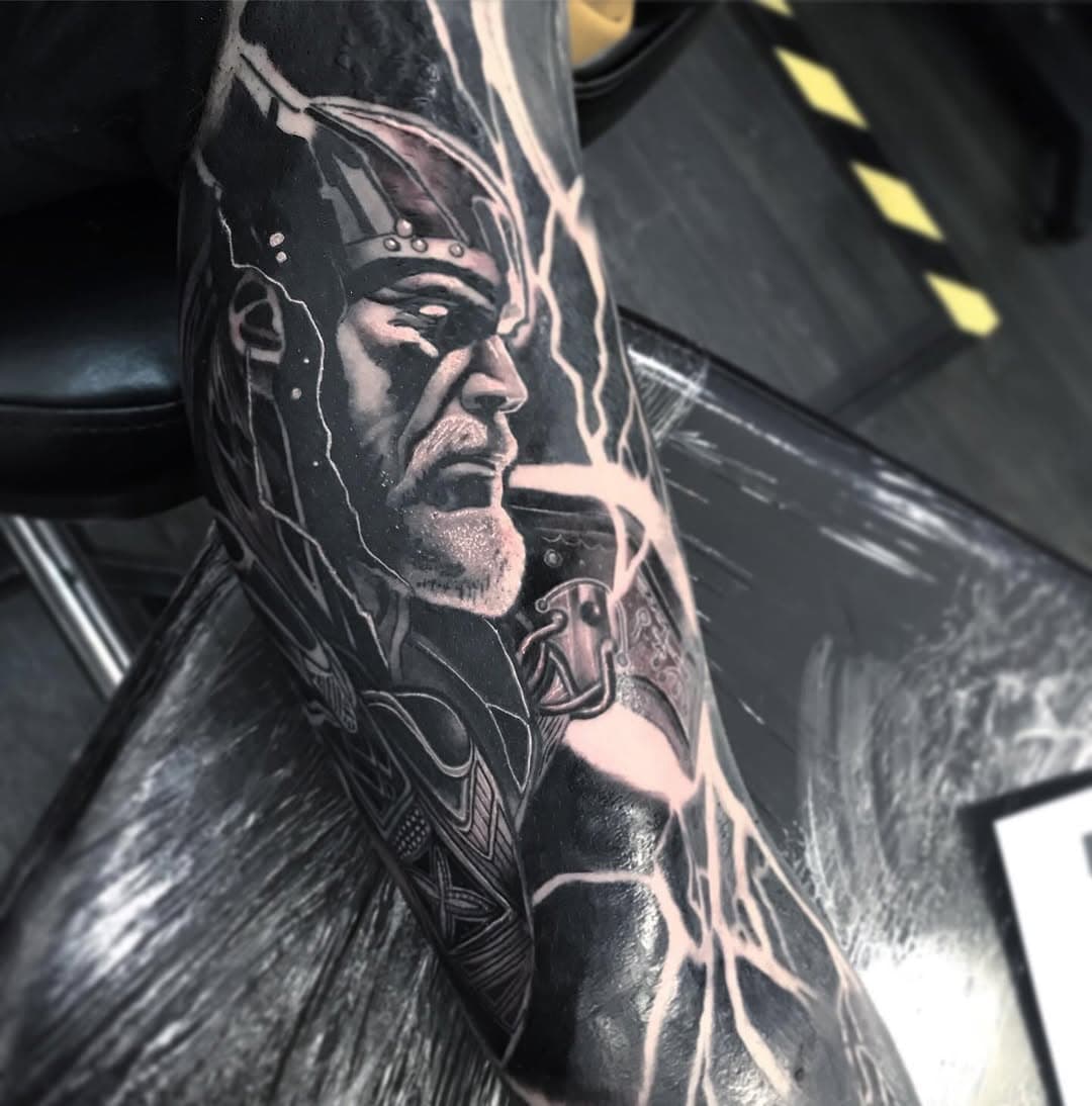 Norse Thor and hammer from a while back. Half healed half fresh. Enjoy gang. Much love x