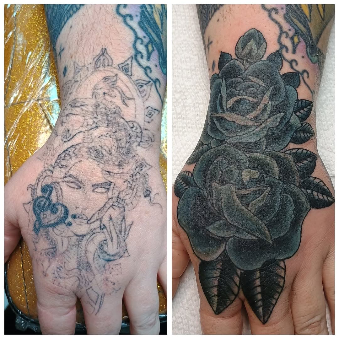 Did this cover up today.
#coverup #roses #ohiotattooers #chillicothetattoo