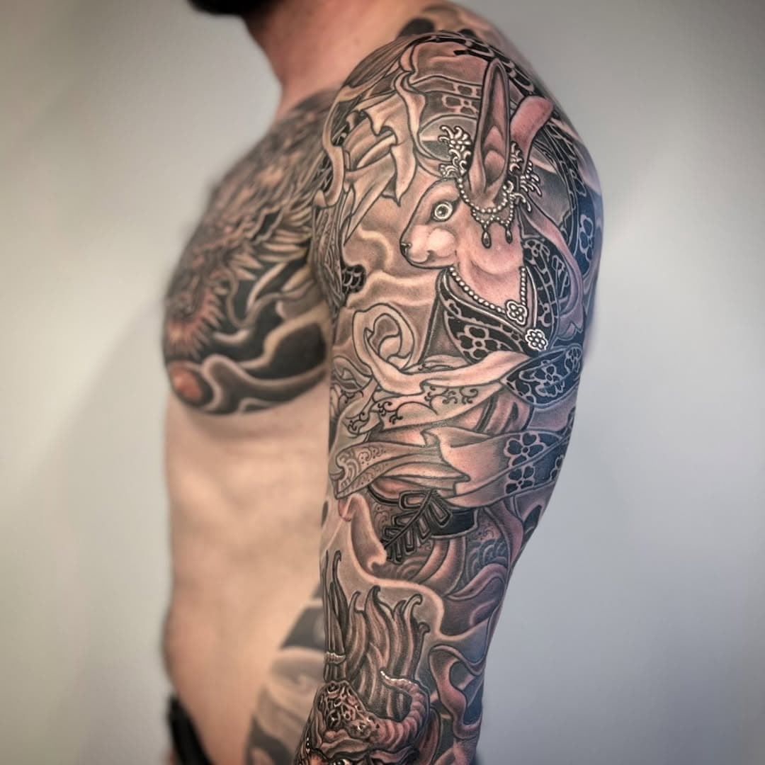 This is a rabbit princess representing his baby daughter and the dragon representing mom and dad in the Chinese zodiac. 
.
.
.
.
.
#monkeykingtattoo#tattooartist#tattooer#inked#inkedup#asianart#asianstyletattoo#potd#vancouvertattoo#irezumi#asianstyletattoos#seattle#vancouver#newyork#la#rabbittattoo