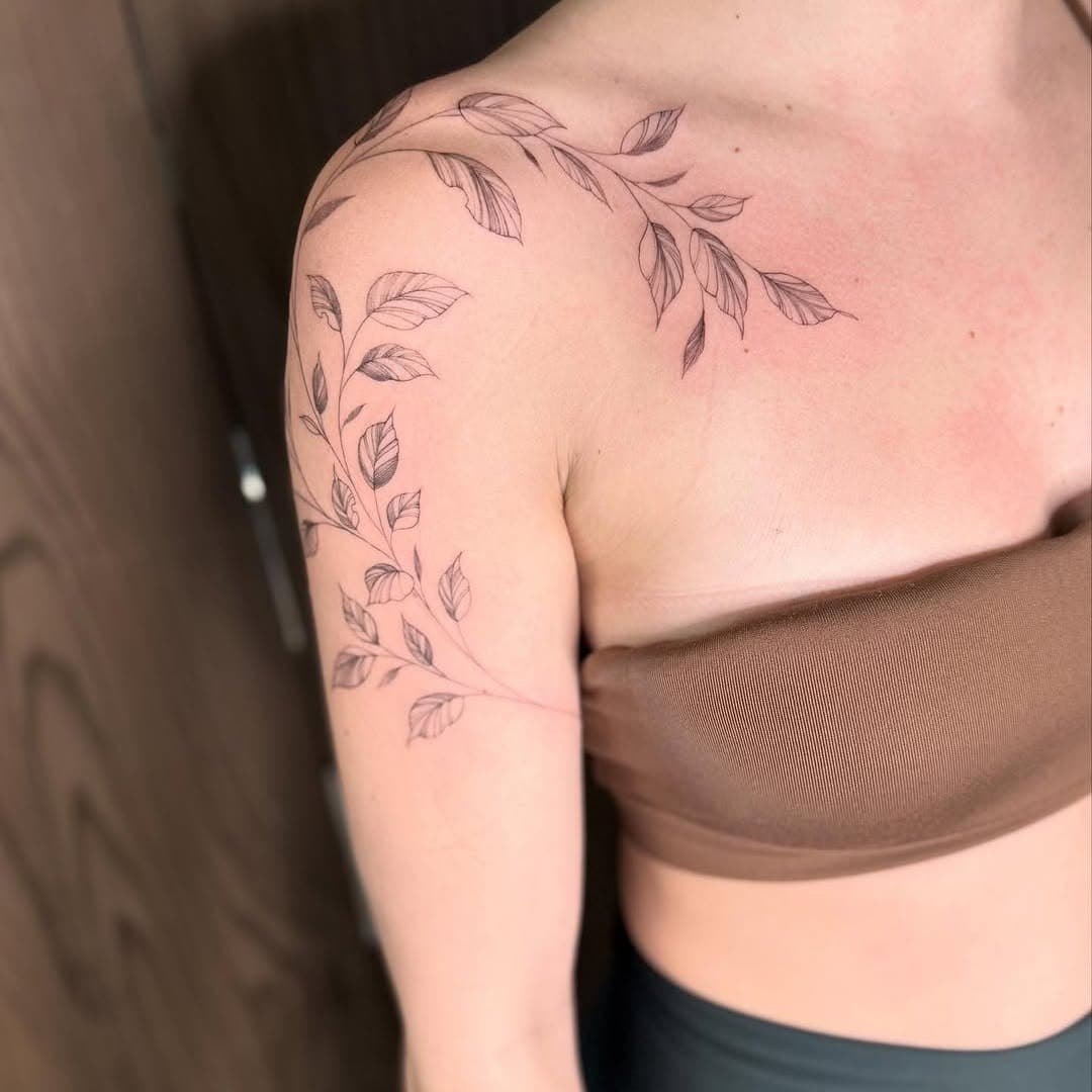 @jaime.ink 🍃
.
.
.
You really can't go wrong with nature themed tattoos! Jaime knows how to compose her designs just right to compliment every body and shape 🙌
.
.
.
#leavestattoo #botanicaltattoo #shouldertattoo #wraptattoo #finelinetattoo #femininetattoo #delicatetattoo #freehandtattoo #linetattoo #planttattoo #flowertattoo #montclairnj #montclairtattoo #njtattoo #njtattooartist #njtattooshop #patattoo #cttattoo #nyctattoo #bloomfieldnj #femaletattooartist #blackandgreytattoo #tattooinspiration #ink