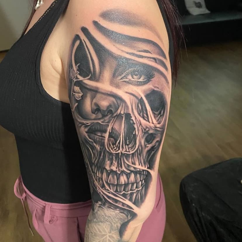 Skully
#fkiron #fluxmax #stencilstuff #kwadronneedles #blackandgrey #blackandgreytattoo #blackandgreyrealism #blackandgreytattoos #believa #quaelixtattoo #tattoo #tattoos #tattooed #skull #skulltattoo #skullart #skulls