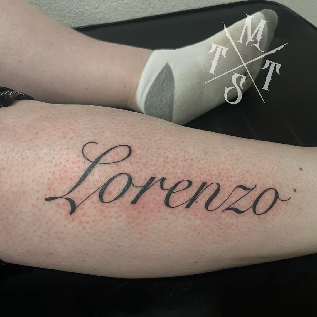 Apprentice | @bunziinks 
📍 Momma Tried Tattoo Studio
You can contact our shop page or an artist directly for availability, quotes, booking or any questions. 
#fresno #mommatriedtattoostudio #clovis #kerman #sanger #fowler #selma #tattoos #ink #tattoo #matchingtattoos #mandalatattoo #simpletattoos #smalltattoos #tattooed #redinktattoos #animetattoos #boldlinetattoos #realistictattoos #blackandgreytattoos #lineworktattoos