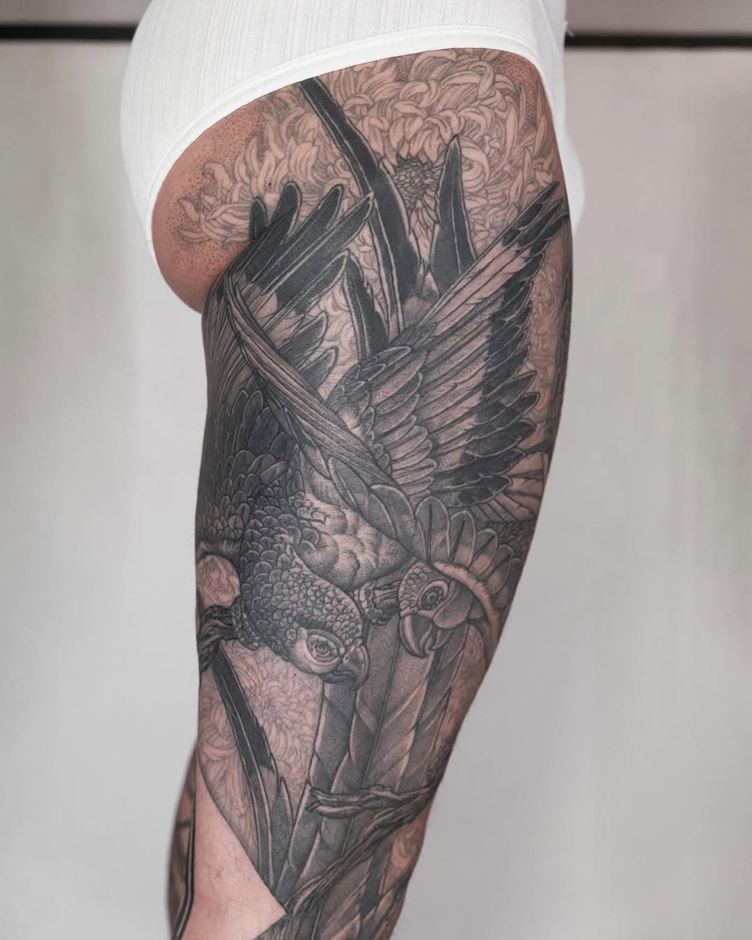 Right, front view of Thomas’ legs. Healed. Thank you! 
💌 mxmttt@sangbleu.tattoo
#birdtattoo #geometrictattoo #tttism #tttist #blkttt Tattoo #TattooArt #TattooIdeas #Ink #TattooLover #TattooArtist #LegTattoo #LegSleeve #ThighTattoo #CalfTattoo #ShinTattoo #KneeTattoo #foottattoo #BlackAndGreyTattoo #BGTattoo #Irezumi #FineLineTattoo #NYCTattoos #LondonTattoo #LAtattoo
