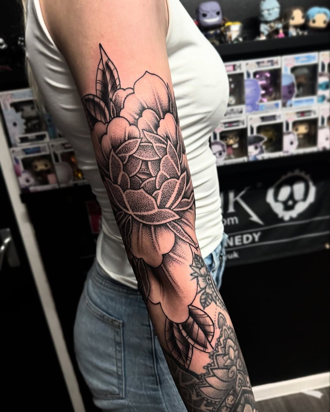 Bit of floral 🌺 DM or email to book Tkennedyuk@gmail.com. Messages are being replied to this weekend.