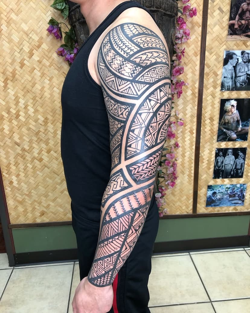 Tattooed by Elle | A more contemporary flow, a full sleeve for Bruce 🤩  All freehanded by Elle 🔥

Thanks so much for your trust, Bruce! 

Please do not copy any tattoos you see on this page. They are custom created for each client to tell their families story.
.
#tattooculture #filipinotattoo #Philippines #filipino #armtattoo #contemporarytribaltattoo #tattoo #tribaltattoo #tribaltattooers #blackworktattoo #blackwork #pinoypride #pinoy #tradition #indigenousart #tattooedmen #markofthefourwaves #4waves #fourwaves #tribe #spiritualjourney #spiritualjourneytattoo #tatak #batok #traditional_art