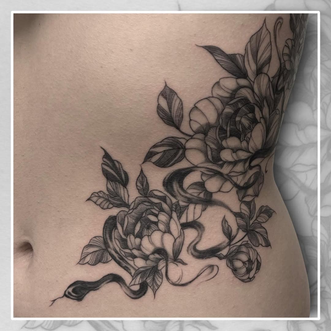 There is Beauty in every bloom
💐
DM or Email for all bookings and enquiries
.
.
.
.
.
#tattooist #instalike #tattoo #tattooed #customtattoo #tattooideas #tattoodesign #blackandgreytattoo #floraltattoo #inkedlife #australiantattooist #instagood #tattooartists #inkstagram #beautifultattoo #artist #girlswithtattoos #tattooartist #sydney #australia #tattoos #sydneytattoo #ornamentaltattoo #finelinetattoo #lineart #peony #peonytattoo #snakebites #snaketattoo #flowerlovers