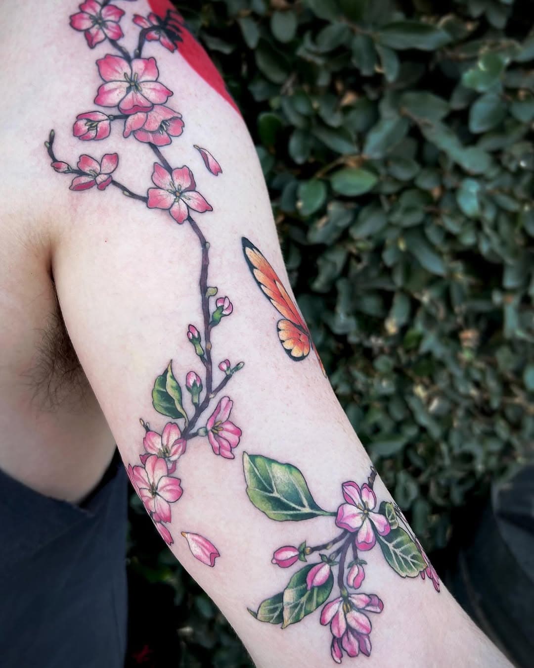 🌸 sakura #floral #floralartist #tattooartist #flowertattoo