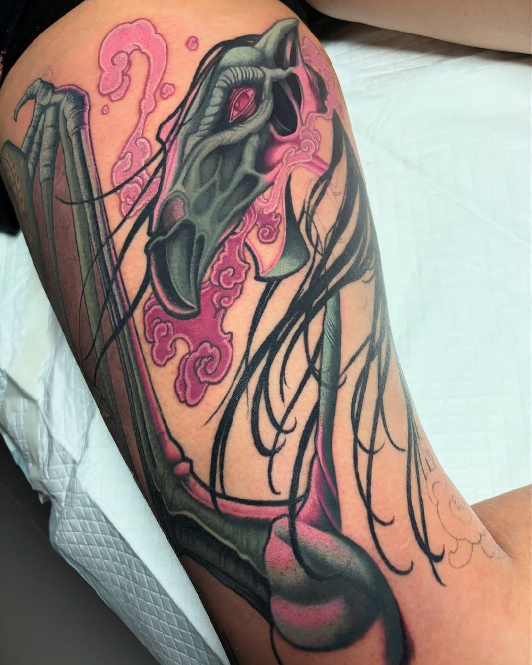 Chipping away at this big ol’ Thestral for Lissette. Thanks, as always, my friend! #bigtattoo #harrypottertattoo #thestraltattoo #thestral #nctattoo #nctattoos #charlottetattoo #illustrativetattoo #tattoosnob