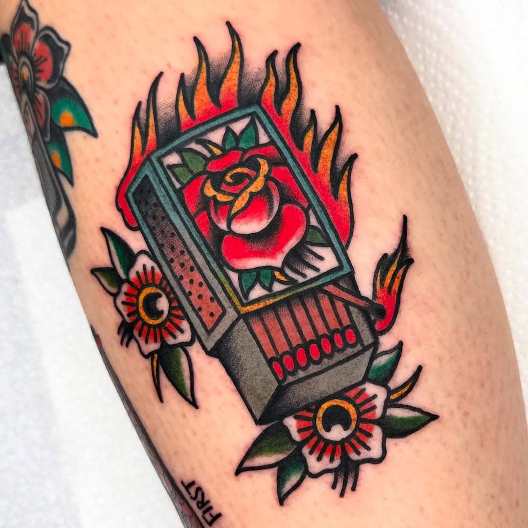 Thanks J! Danke für den coolen Tag!

Für Termine, schreibt mir ne Nachricht!

#matchboxtattoo #rosetattoos #tattooflower #booknow #tattooflash #boldwillhold #colorink #matchtattoo #tradtattoos_rtw #traditionaltattoo #oldschooltattz #stuttgart #sindelfingen 
@tattoodillinger_sindelfingen