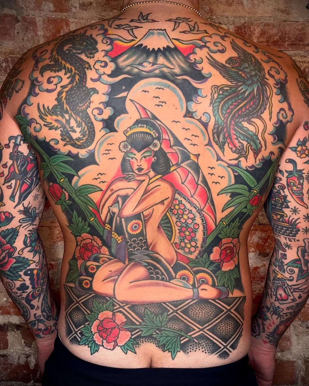 Thank you @lupavan for your loyalty and friendship! 
Layout based on a classic Sailor Jerry backpiece

It’s not too late to get your next tattoo project finished before the summer! 
Call 416-595-7184 to reserve a spot @pearlharborgiftshop ♣️♣️♣️