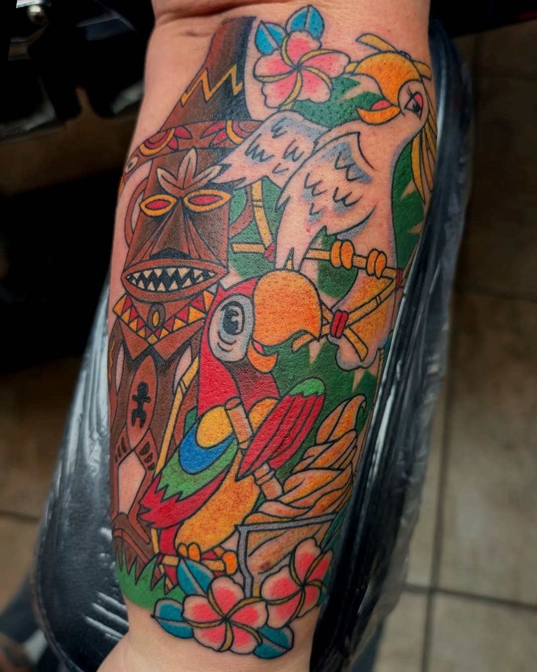 Tiki room... #geektattoo #geekedouttattoos #geeksterink #geekytattoos #comicbooktattoo #nerdytattoos #nerdtattoo #nerdtattoos #brightandbold #traditionaltattoo #realtattoos #realtraditional #tattoos #tattooflash #neotraditional #solidtattoo #gainesvilletattoo #gainesvilletattoos #disney #disneytattoo #disneytattoos #enchanntedtikiroom