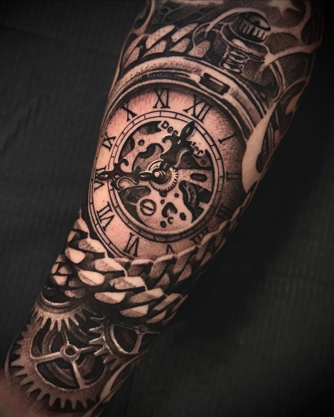 Making moves on a sleeve for Jesse. Thank you for your service and making the time to collect another piece from me. Always a good day working on a time piece. 

@hustlebutterdeluxe #lukepalan #lukepalantattoo #tattoos #tattoosleeve #tattooartist #washington #oregon #calofornia #neveda #texas #massachusetts #newyork #newjersey