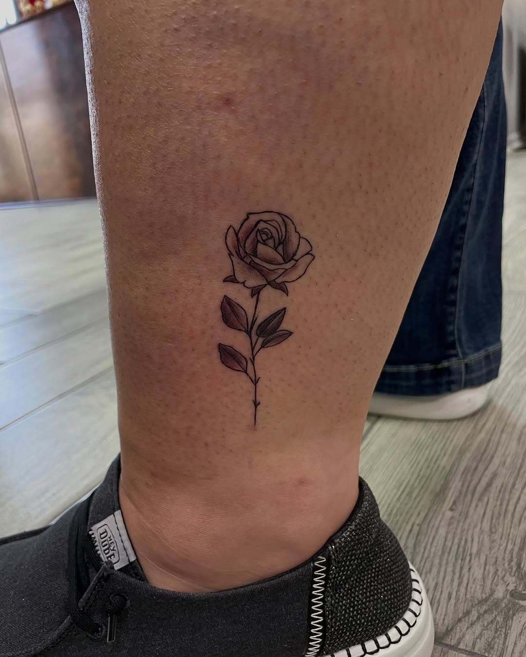 A little ink, a lot of meaning! Beautifully done by Kristin! 🌹✨ She’s now booking appointments for the rest of the month—don’t miss your chance to get inked! DM or call to schedule your appointment today. 📍13520 Perkins Rd. (Off Siegen Ln. by the St. George Fire Dept.)225.223.6477 📱WALK INS WELCOME!  #tattoo #ink #tattoos #inked #tattooer #inkedup #tattooing #inklife #tattooist #art #tattoolife #bodyart #tattooshop #piercings #tattooartist #bodypiercings #tattoostudio #BatonRouge #tattooedlifestyle #getinked #sacredarttattoo #Louisiana #shoplife #gettattooed #sacredarttattoostudio #LSU #blackandgreytattoo #geauxbr