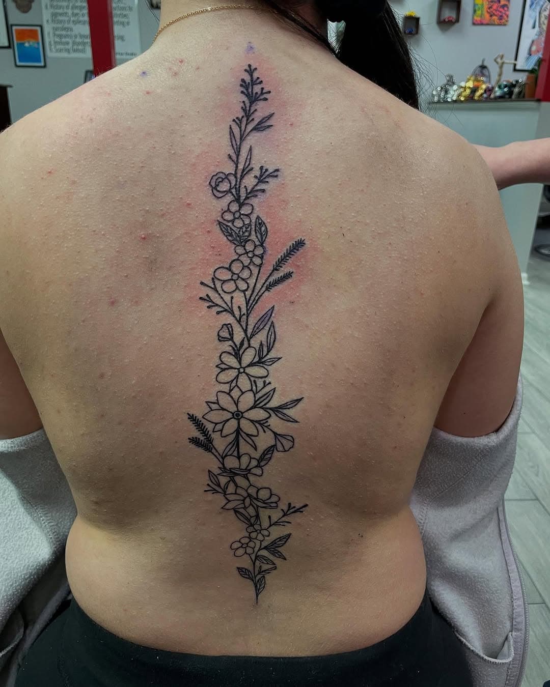 Elegant and timeless—this stunning spine tattoo by Kristin is pure artistry! 🌿✨ She’s booking appointments now, so don’t wait! 📍13520 Perkins Rd. (Off Siegen Ln. by the St. George Fire Dept.) 📞 225.223.6477. DM or call to schedule your spot! WALK INS WELCOME!  #tattoo #ink #tattoos #inked #tattooer #inkedup #tattooing #inklife #tattooist #art #tattoolife #bodyart #tattooshop #piercings #tattooartist #bodypiercings #tattoostudio #BatonRouge #tattooedlifestyle #getinked #sacredarttattoo #Louisiana #shoplife #gettattooed #sacredarttattoostudio #LSU #blackandgreytattoo #geauxbr