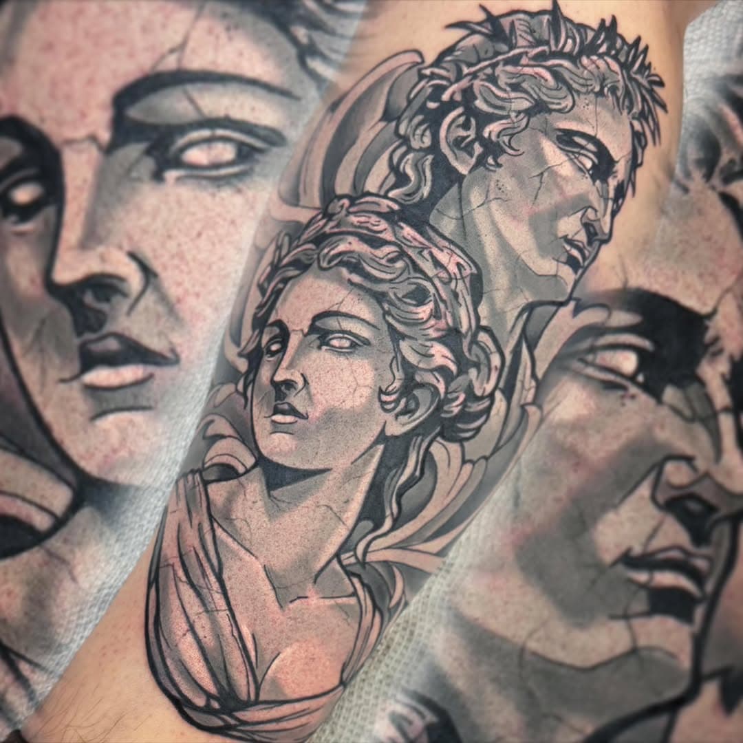 I gemelli del pantheon greco!
#apolloandartemis #greekgodstattoo #apolloanddiana #apollotattoo #dianatattoo #artemistattoo #statuetattoo #greektattoo