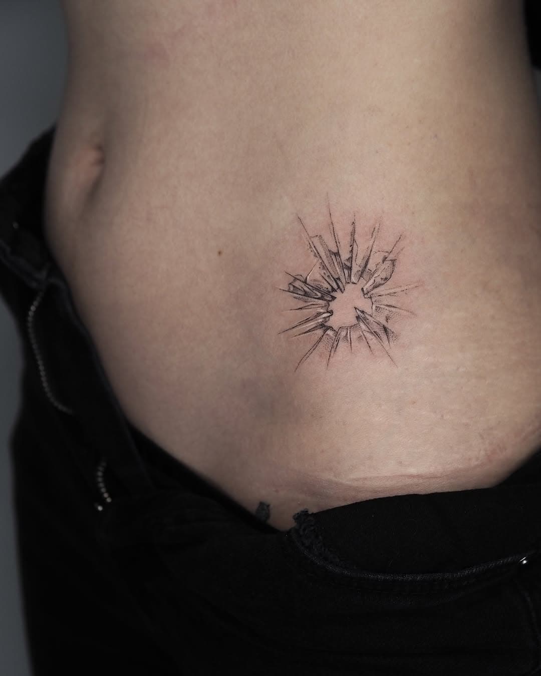 🎯 booking for Apr/May/Jun 
Dm or use booking form in bio 📖 
.
#londontattooartist #londontattoo #microrealism #finelinetattoo #singleneedletattoo #smalltattoo #brokenglasstattoo #blackandgreytattoo #dotworktattoo