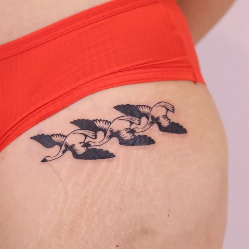 a collection of blackwork pieces from last summer ✨♥️
-
done @bebop_ink 
-
#vancouvertattoo #vancouvertattooartist #blackworktattoo #flashtattoo #whimsicaltattoo #cutetattoo