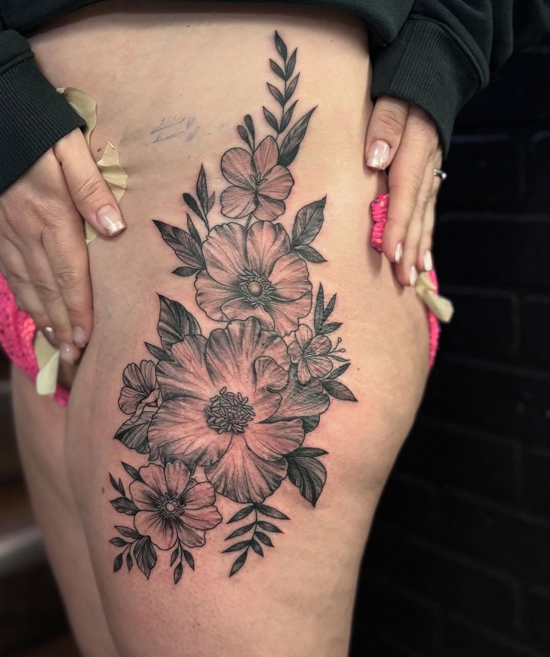 Pretty leg piece, she sat so amazing.  Thank you for looking @purklenz