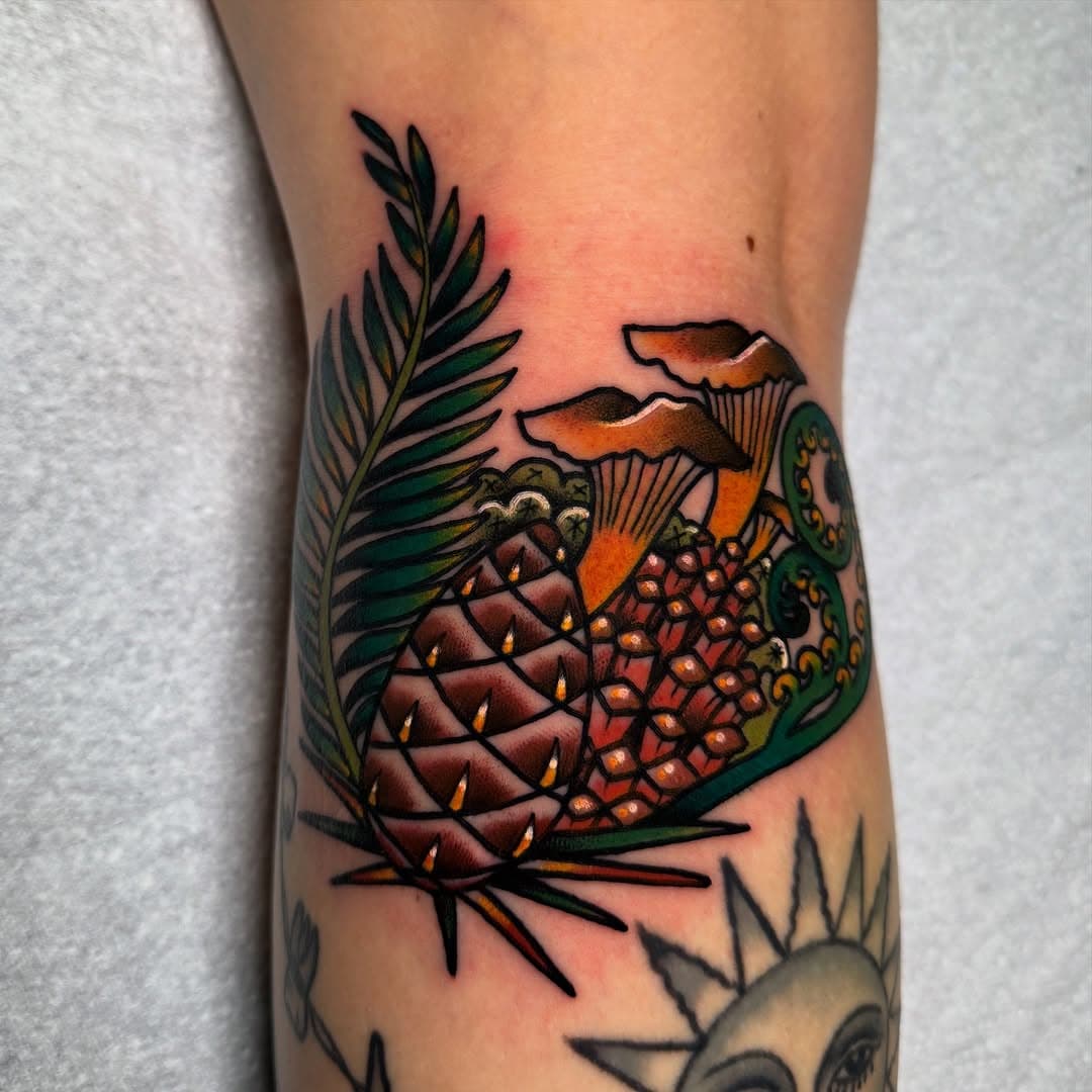 Floral/Woodland gap filler done a few weeks back. 🌿🍄‍🟫🍂