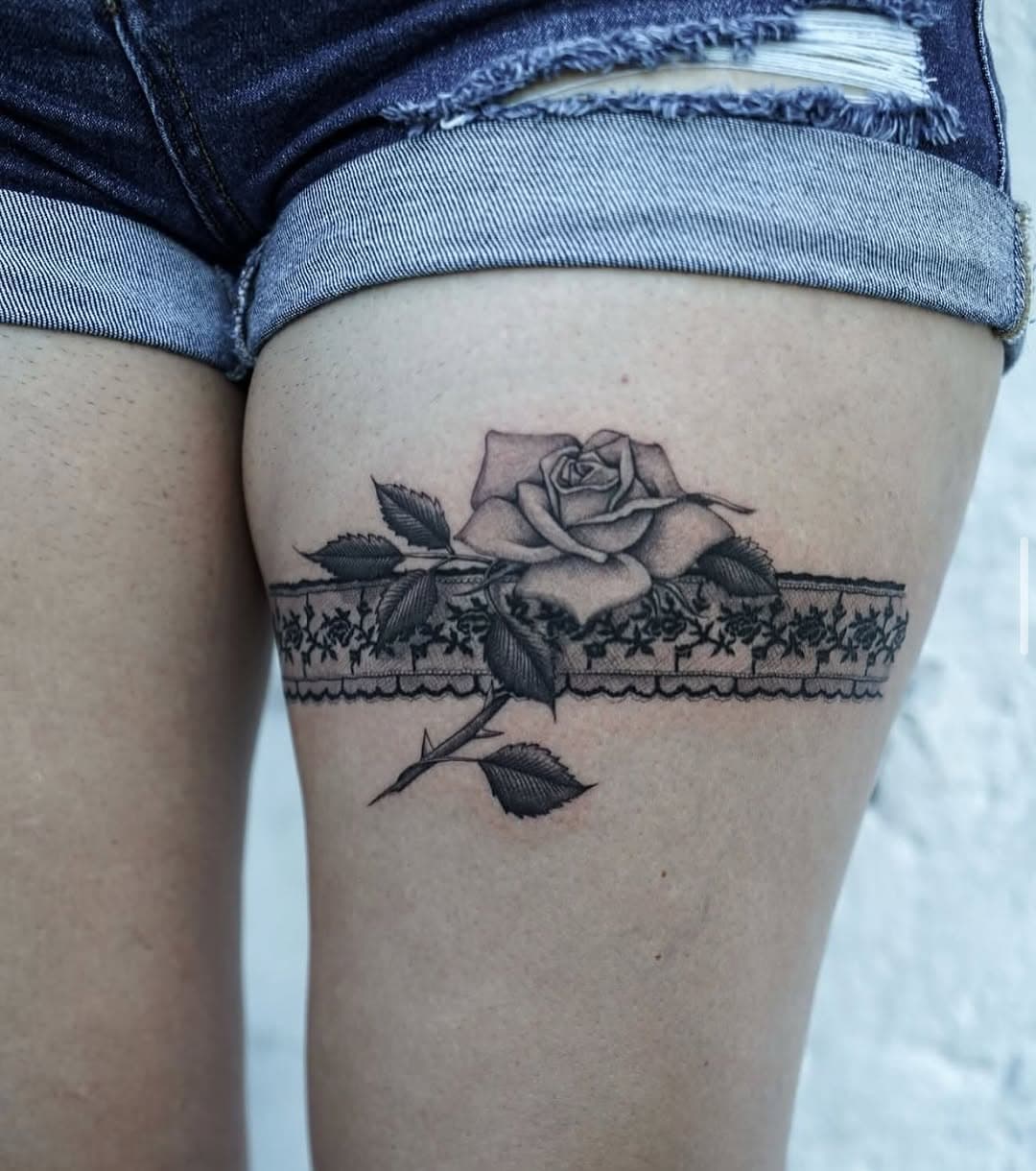 Rose and lace by Chris Calibur (@chriscalibur_) #ochoplacastattoo #blackandgreytattoo #miamitattooartist