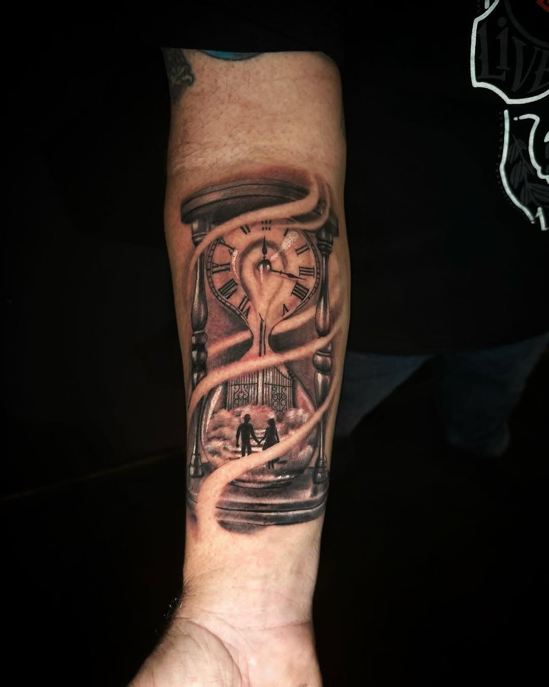 🖤Dive into @jessetattooer latest creations! Want to snag a piece for yourself? Hit us up by phone, email, explore our website, or just swing by—walk-ins are always welcome! 
Don’t miss out on the magic!🪄 ✨
.
.
.
#BendOregon
#Tattoo
#MonolithTattooShop
#TattooShop 
#Starbucks