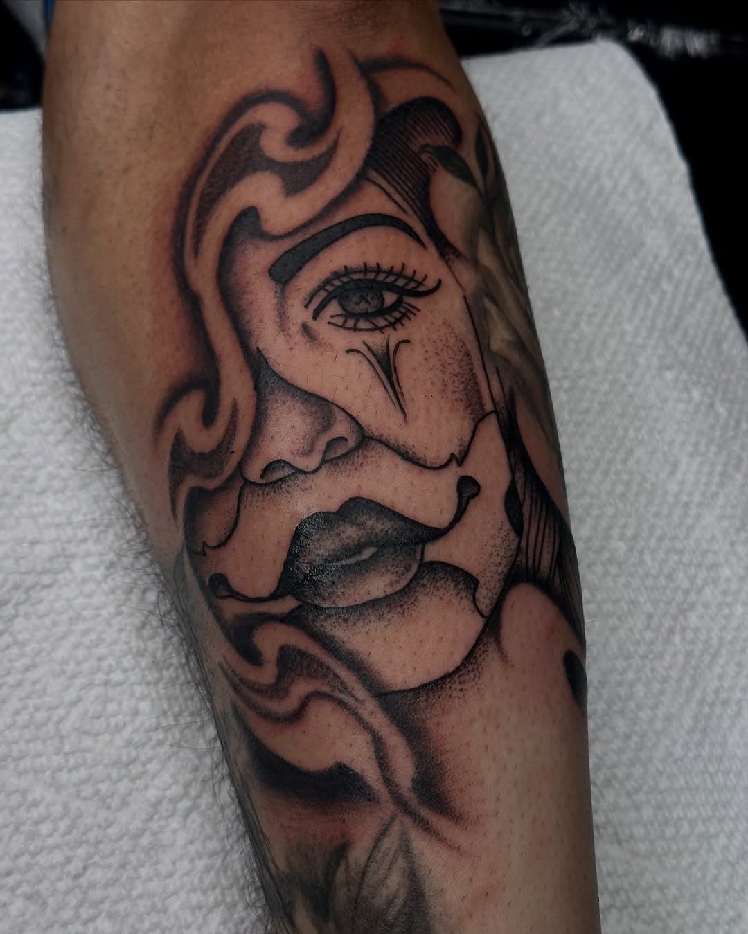 Something a little different today, had a lot of fun with this one and would love to do more work like this 🙏🏼🙏🏼