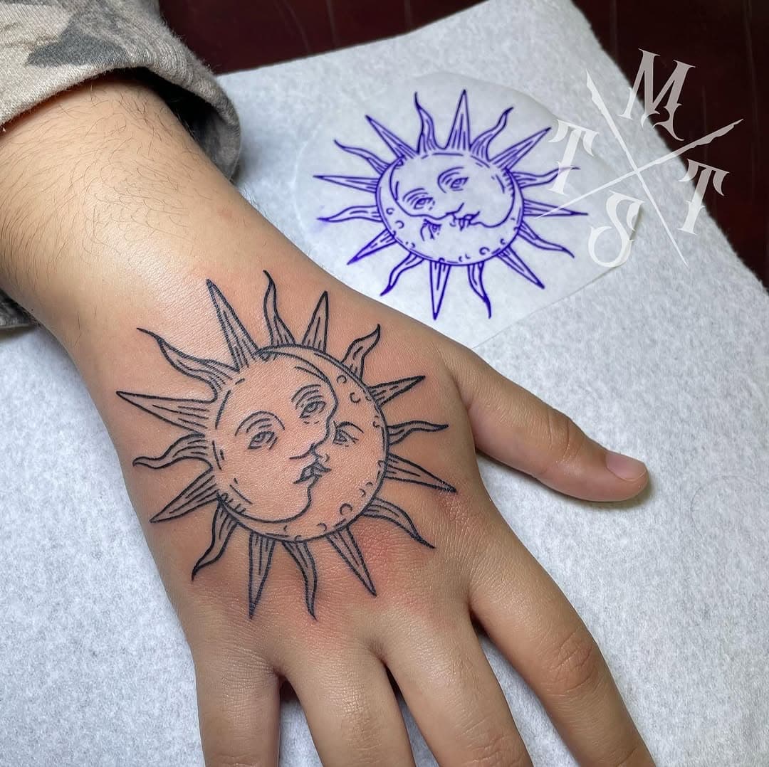 Artist | @atomic_ink559 
📍 Momma Tried Tattoo Studio
You can contact our shop page or an artist directly for availability, quotes, booking or any questions. 
#fresno #mommatriedtattoostudio #clovis #kerman #sanger #fowler #selma #tattoos #ink #tattoo #matchingtattoos #mandalatattoo #simpletattoos #smalltattoos #tattooed #redinktattoos #animetattoos #boldlinetattoos #realistictattoos #blackandgreytattoos #lineworktattoos