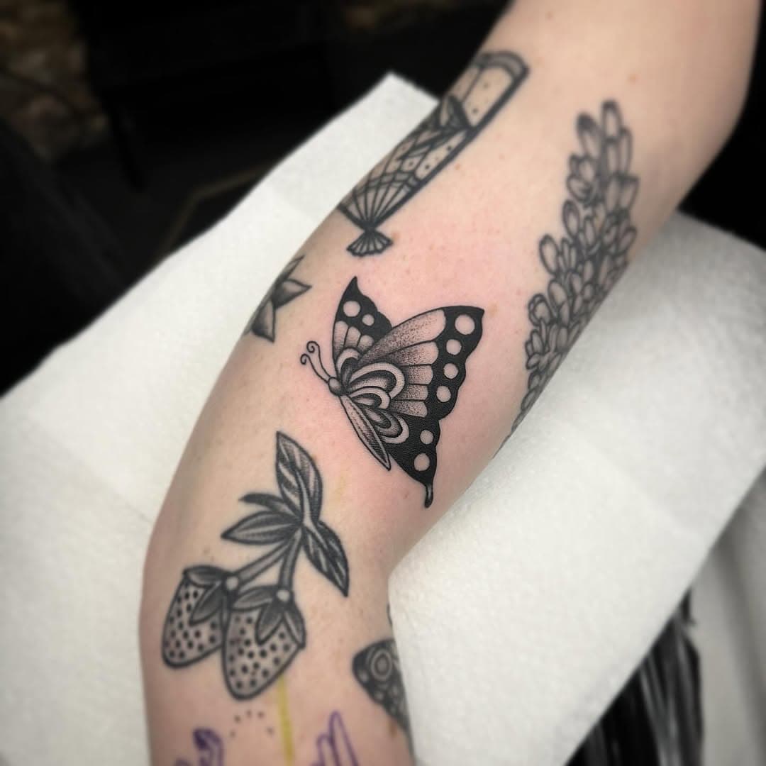 🦋 Done today @origintattoolondon for Emily