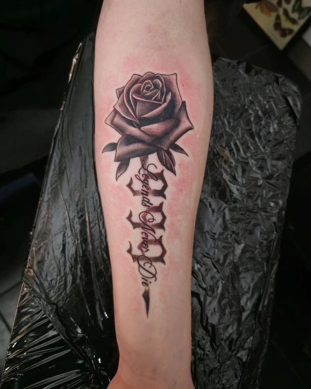 First tattoo for Makenzie today, cheers mate! 
#tattoo #tattoos #tattooed #blackandwhite #blackandgreytattoo #glasgow #glasgowtattooartist #glasgowtattoos #tattooglasgow #scotland #scotlandtattoo #shawlands #fresh #fun #nofilter