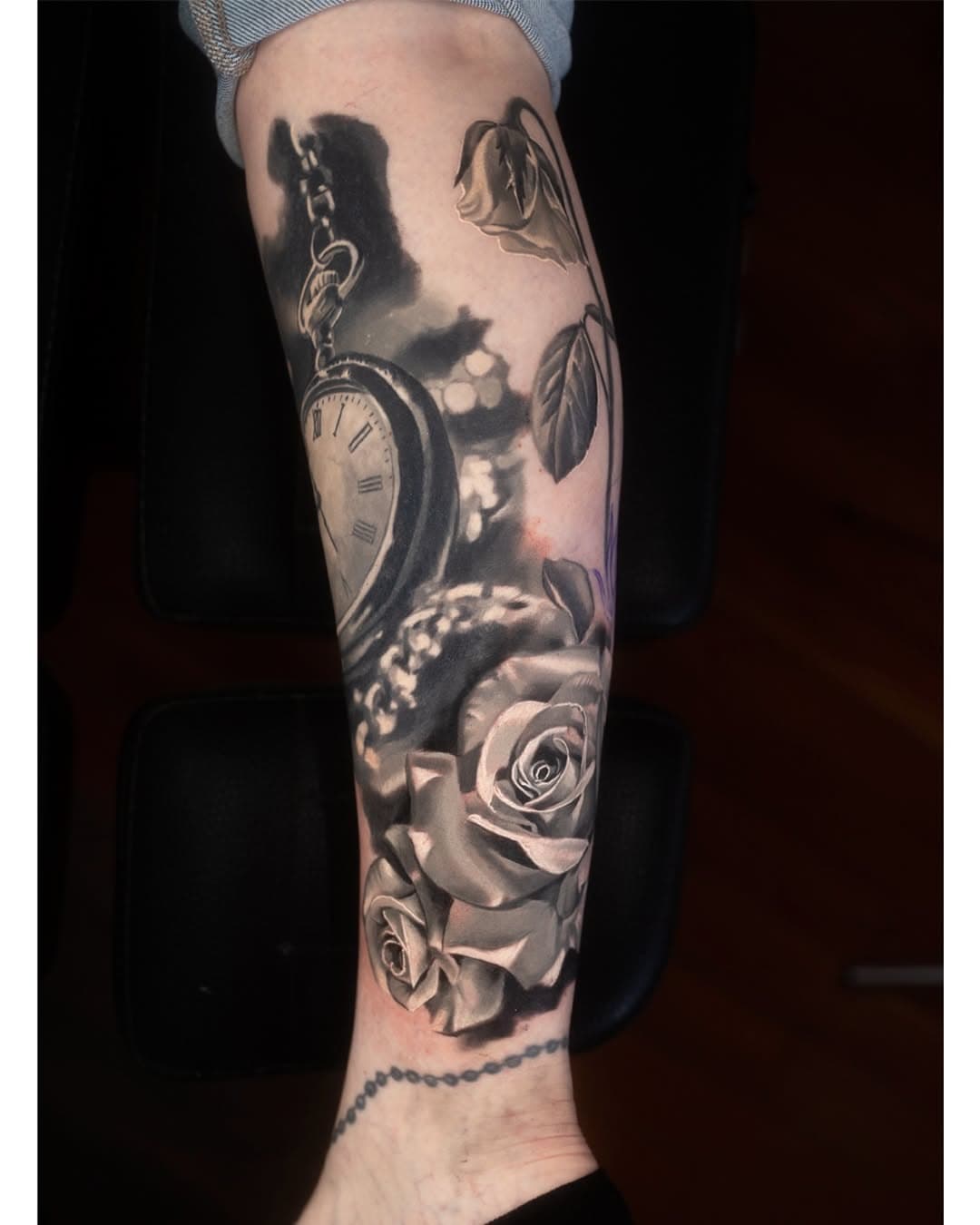 Added some roses 🥀 to leg . Bottom roses fresh other stuff healed . #realismtattoos #tattoorealism #tattoorealistic #blackandgrey #blackandgreytattoos #fusion_ink