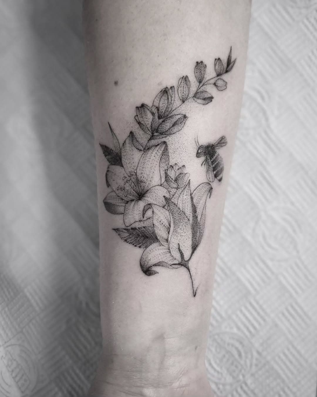 Freehand fressia for gemma 🌿 thank you so much lovely!  #blacktattoo #blacktattooart #blackwork #blackworktattoo #blxckinktattoos #blxckink #blkttt #tttsim #inkstinctsubmission #insta_blackwork #iblackwork #btattooing #uktta #ladytattooers #tattoo #tattooartist #art #neko #equilaterra #ezcartridgecouk #uktattoo #uktta #dotworktattoo #mandala #finelinetattoo #freehand #freesia