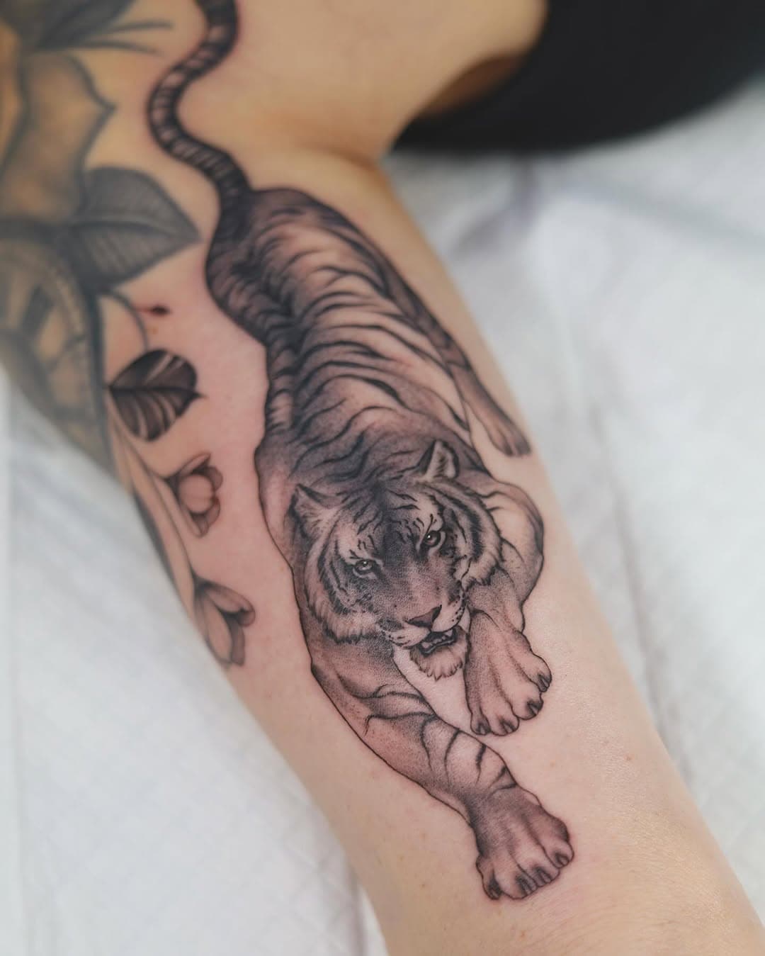Happy Sunday 
Here’s the long awaited post for my custom art and tattoo for @raemichellemodel
Thank you for coming in and being so awesome 

———-
Tattoo by yours truly @tattoo.faisal 
Done @enkitattoogallery 

———
#michigantattooers #michigantattooartist #tattooartist #tattooshop #tigertattoos #microrealism #customtattoo #blackandgreytattoo #tattoostyle #tattoosnob #art #drawing #inked #inkedgirls #michiganmodel #sleevetattoo #detroittattooartist #detroittattoos