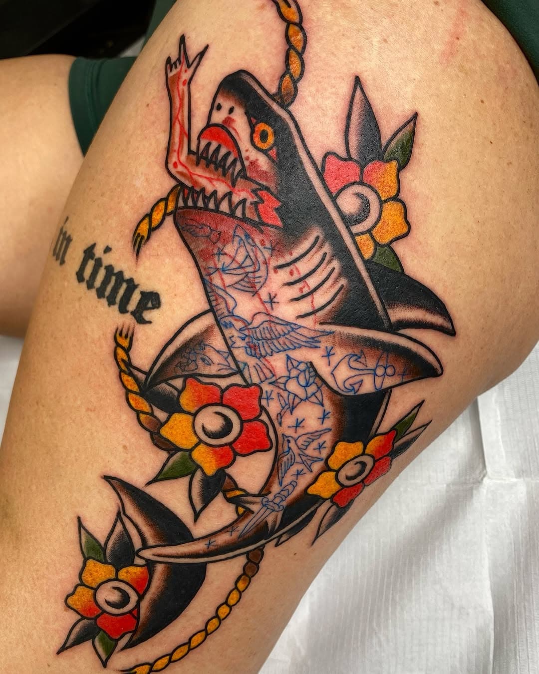 Another fun one added to this leg sleeve in progress. Thanks again 🤟🏾

@beachandink 🦈🏝️

DM to book an appointment for March/April 📩