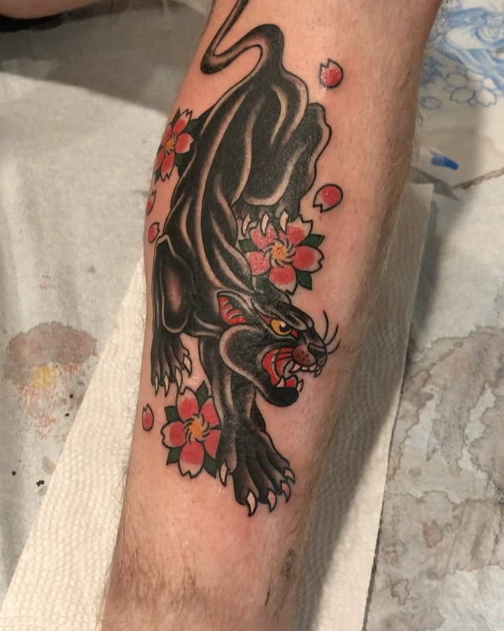 Crawling Panther and Boxer on Cole, tattooed by Alex!  @iron.leech 
.
.
.
.
.

  #oneontatattoo #oneontatattoos #upstatenytattoos #oneontatattooculture #upstatenytattoo #oculovisitantgallerytattoos #oneontany #albanytattoo #binghamtontattoo #uticatattoo #norwichnytattoo #delhinytattoo #cooperstownny #ithacatattoo #centralnytattoo #cnytattoo #handofglorytattoo #newyorktattoos #hartwickcollege #sunyoneonta