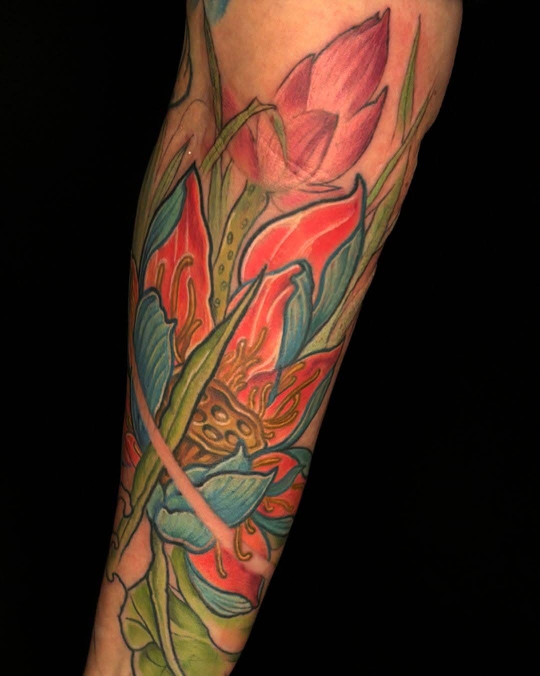 Blume gestochen von Bogi @boglarka.g

Buchung über hello@mugshot-tattoo.com oder über den Link in der Bio oder Nachricht an uns hier!

___________________________

Flower done by Bogi

Booking via hello@mugshot-tattoo.com or use the link in bio or message us here!

II

II

II

II

II

II

#tattoo #berlintattoo #tattooberlin #tattoostudio #berlinneukölln #neukölln #tattooartist #berlintattooartist #colortattoo #colourtattoo #flowertattoo #femaletattooartist #berlinartist #berlinart