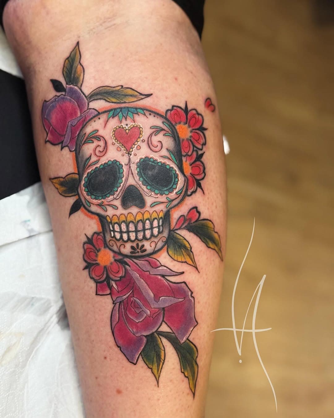 #skulltattoo#restylingtattoo#brandnewtattoo#mexicanskulltattoo#newtraditionalstyle#girltattoo#legtattoo#
.
.
.
@sknworksuk 
@pantheraink 
@appletattoolab 
@fluidtattoomachine