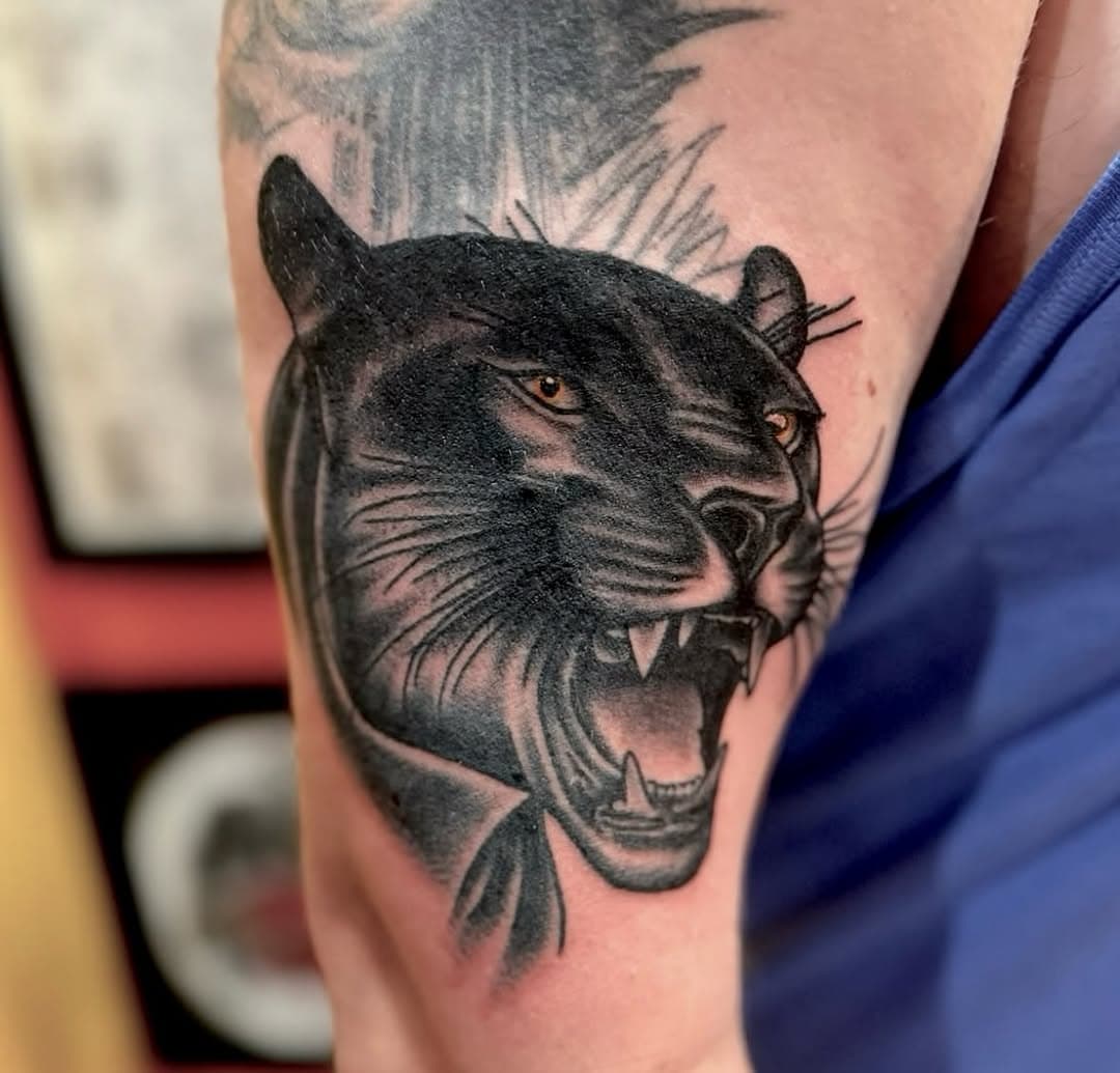 Shout out to @m.phillipstattooer! Not only is Matt an incredible artist (case in point: this excellent black panther arm tattoo) but he’s an equally incredible manager. He does so much behind the scenes to keep the shop running smoothly. Thank you for being a great leader, Matt! 

Photo by @cine.sinner 
.
.
.
.
.
.
.
.
.

#fortcollins #coloradopiercing #coloradotattoo #lovelandcolorado #greeleycolorado #cheyennewyoming #csurams #bouldertattoo #bouldercolorado #denvertattoo #flashtattoo #panthertattoo #fortcollinstattoo