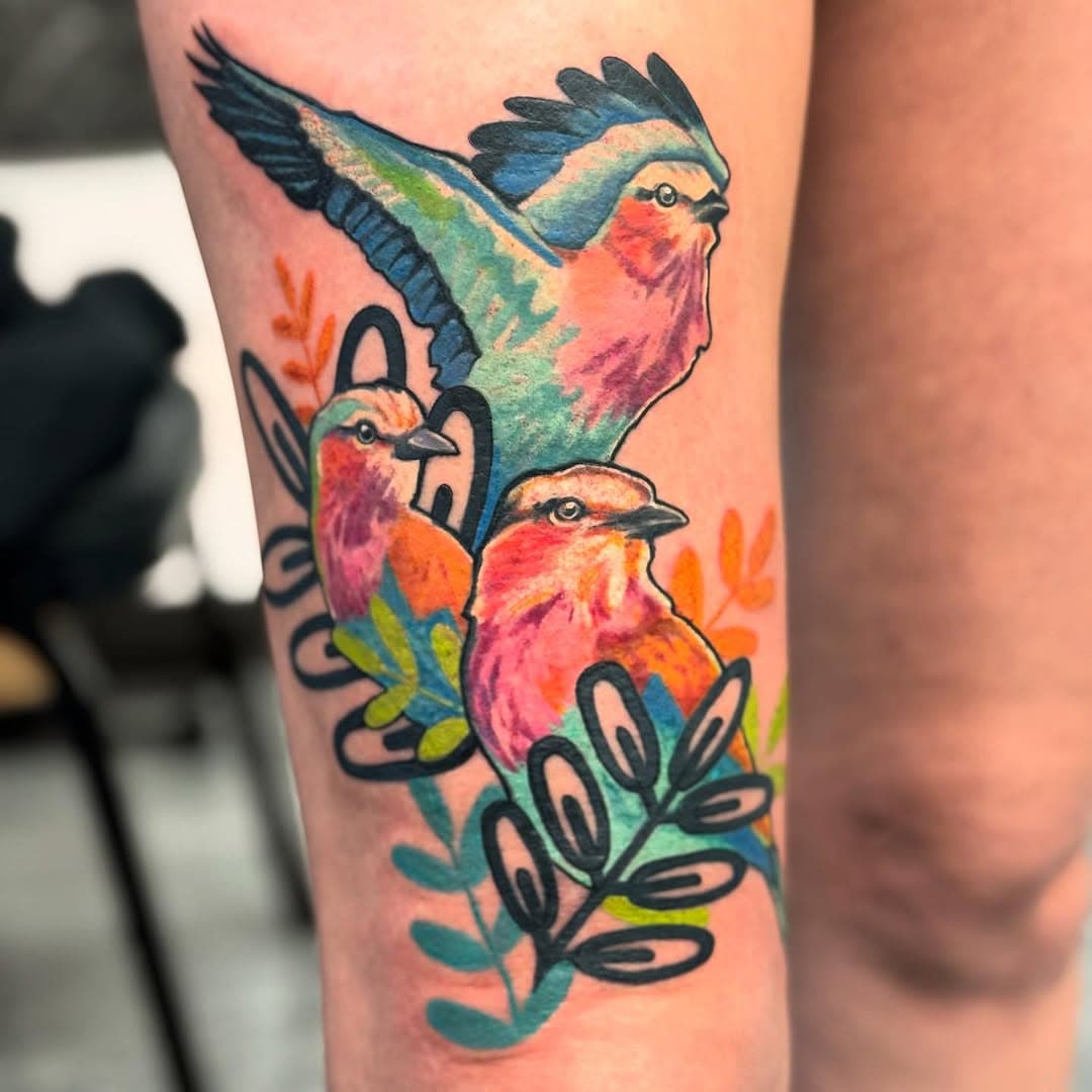 Lilac Breasted Rollers are such a common sight in South Africa. Much like house sparrows are common here. What is common about a bird with such spectacular colour and markings! Roll on, my fine feathered friends.

#birdtattoo #avian #lilacbreastedroller #lilacbreastedrollertattoo tedrollertattoo #birdlovers #tattoo #tattooes #winnipegtattoos #winnipegtattooartist #graphicstattoo #illustrationtattoo #manitobatattoo #manitobatattooartist #birdsofinstagram #tattoostyle