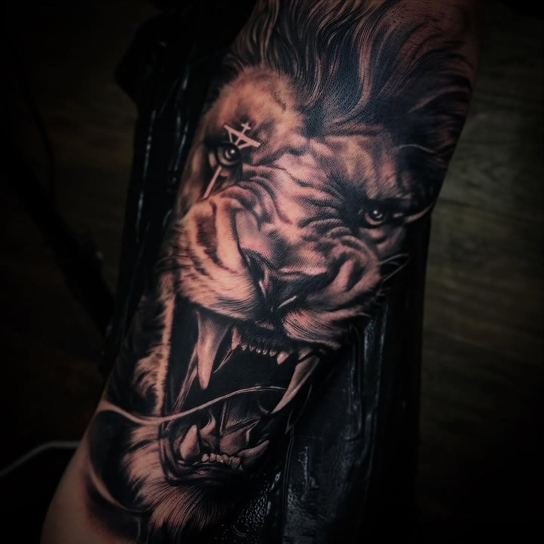 God’s power is…….👆🏼
.
✖️what’s your next tattoo✖️ . @Mikediaztattoos 😎 Text or message for appt setup or inquiries 📲8066320005 #howtotattoo #tattooing #tattoosleeves #tattooideas #tattooart #newtattoo #fyp