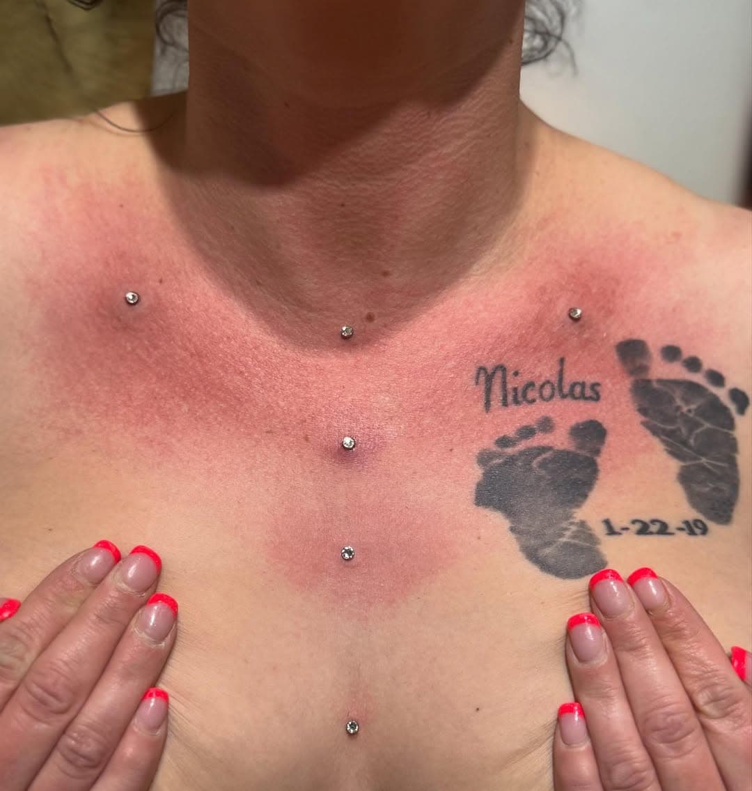 Always amazing to do a fun dermal project!
Thank you for your trust and commitment to us and the beauties Cass!

Piercings done by @krishajeannoutot 

#Phantom8TattooAndPiercing #Phantom8 #Phantom8Piercing #SurfaceAnchorPiercing #DermalPiercing #Dermal #SurfaceAnchor #SurfaceAnchorProject #DenverPiercer #DenverColorado #englewoodColorado #SouthBroadway #SouthBroadwayDenver #PiercingShop #PiercingStudio #NewPiercing #NewPiercingInspiration #NewPiercingIdeas #industrialstrength