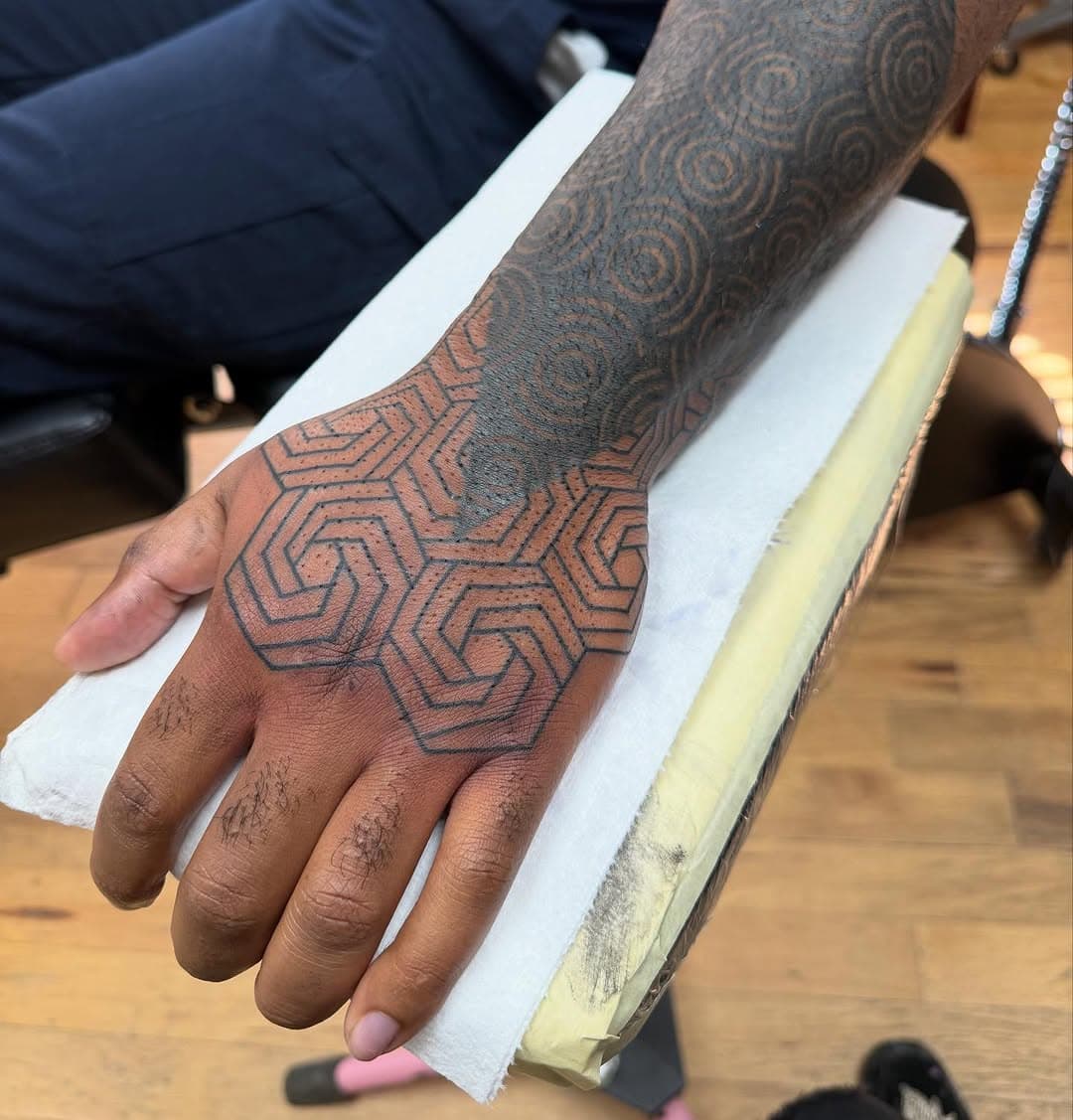 Tackling Dante’s arm has been one of the funnest projects I’ve been working on lately. Can’t wait to finish the hand here, and move to the last couple of panels for this geometric sleeve.

#knoodle #knoodletattoos #sacredmeadowtattoo #destroytroy #destroytroymachines #banemade #tattooartist #tattoos #tattoo #fineline #finelinetattoo #finelinetattoos #geometric #geometrictattoo #geometrictattoos #sacredgeometry #linework #lineworktattoo #lineworktattoos #ohiotattoos #ohiotattooers #ohiotattooartist