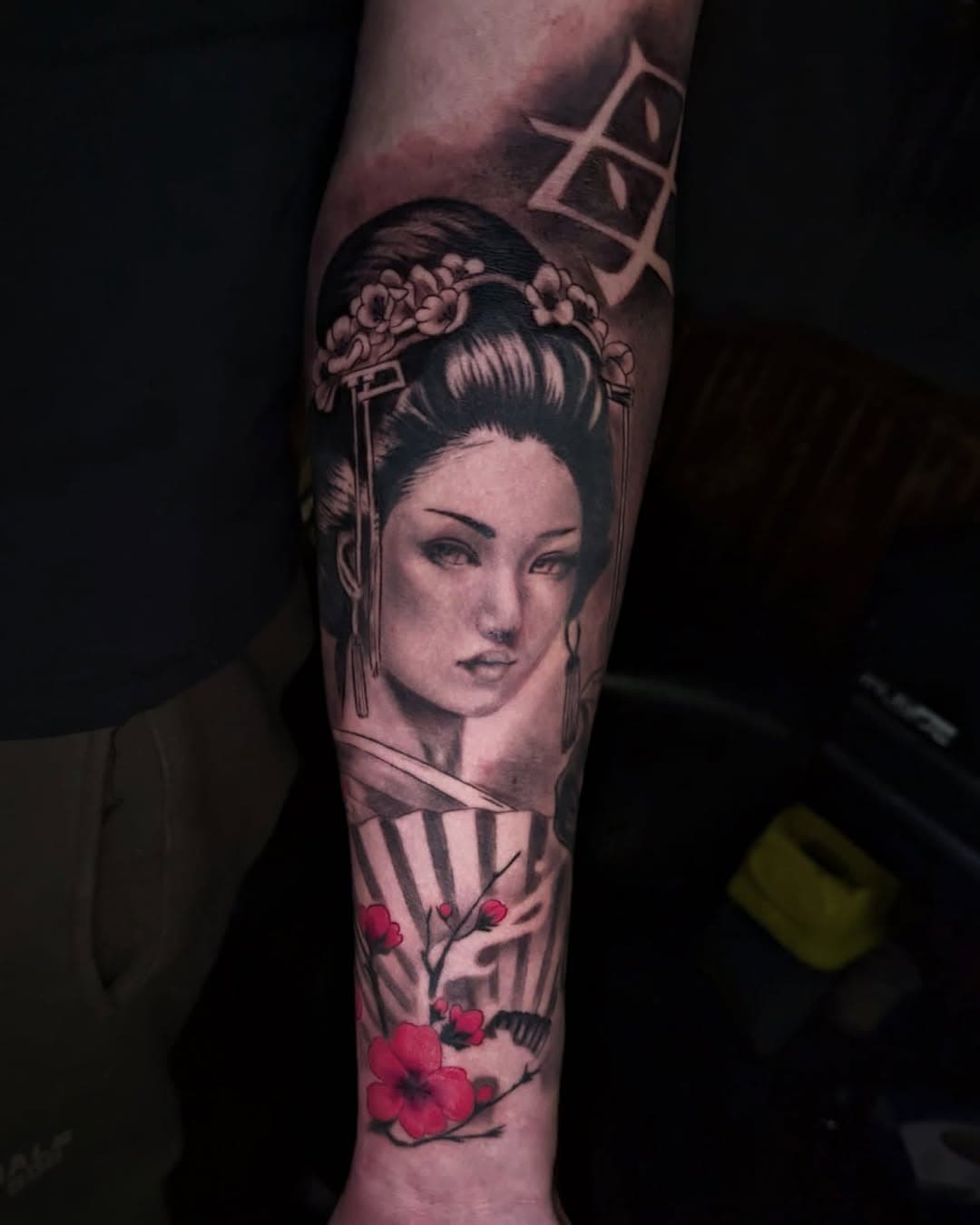 Bookings --- trawczynski@o2.pl 
.
.
.
#tattoo #ink #trawatattoo #bromsgrove #bromsgrovetattoo #birmighamtattoo #blackandgreytattoo 
#tattooinspiration #newink #realistictattoo
#art #inked #tattooart #bodyart #tattoodesign #tattoowork #besttattoos #gaishatattoo